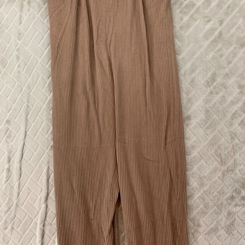 Popular 21 Womans Small Jumpsuit Brown Ribbed Sleeveless Adjustable Stretch - Picture 13 of 14